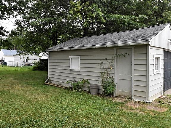 3rd image of 4054 Palm Ave