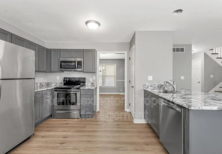 4589 Fieldmoor Dr — Photo 12