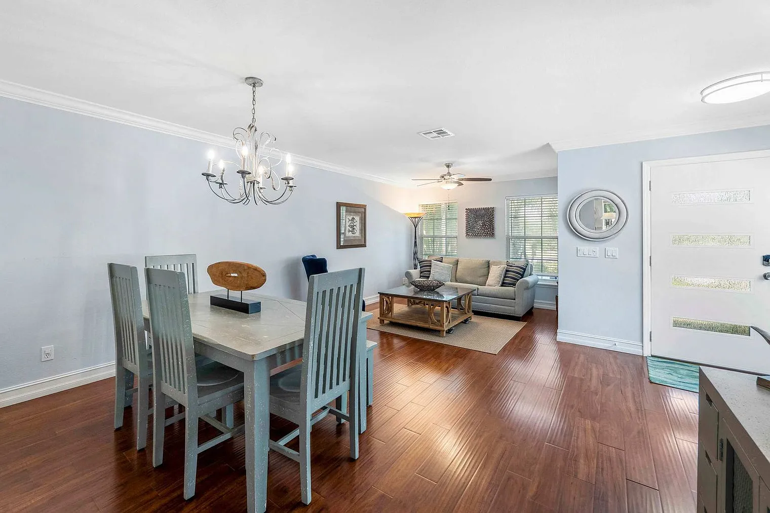 4 bed, 2.0 bath, 18320 sqft, $8,140 — Photo 1
