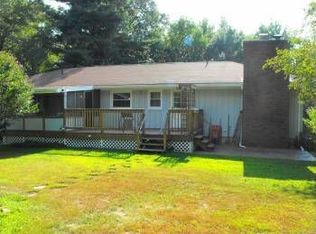 25 Walter Carey Rd, Smithfield, RI 02917