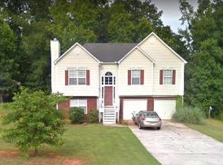 204 Autumn Ridge Dr, Griffin, GA 30224