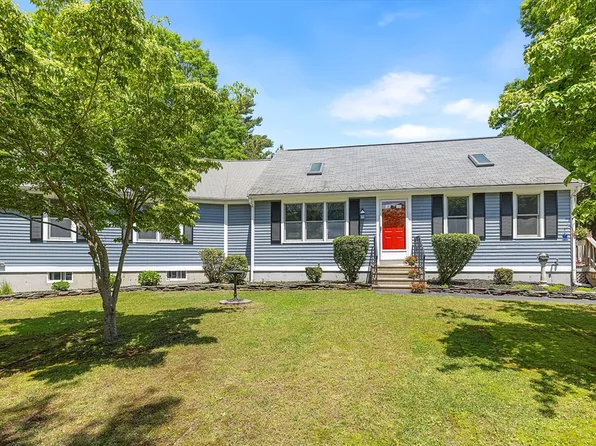 71 Cains Hill Dr, Taunton, MA 02780