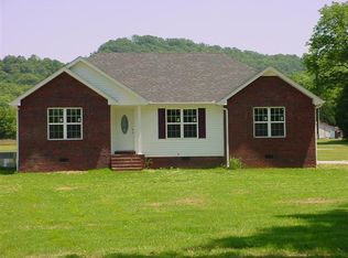 25 Greenwood Hollow Rd, Hartsville, TN 37074