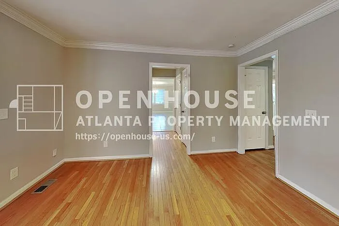 4 bed, 2.5 bath, 2716 sqft, $2,690 — Photo 4