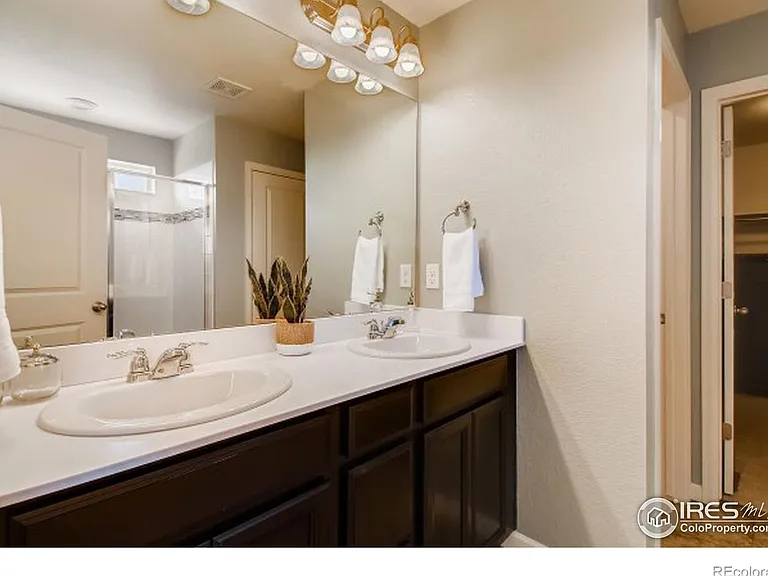 614 W 170th Pl — Photo 16
