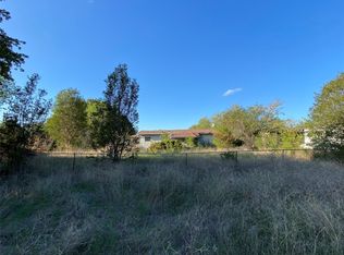 519 Ruby Ln, Cleburne, TX 76031