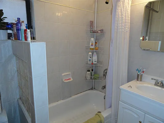 Rented by Douglas Elliman | media 23