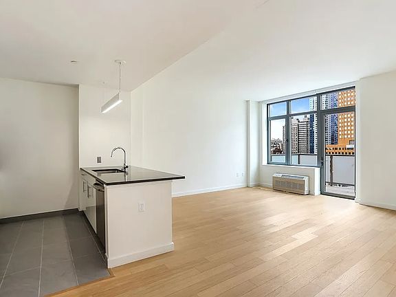 2nd image of 180 Myrtle Ave APT 15R