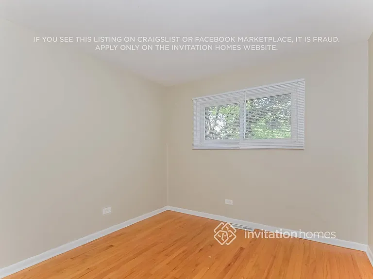 1694 Clifford St — Photo 14
