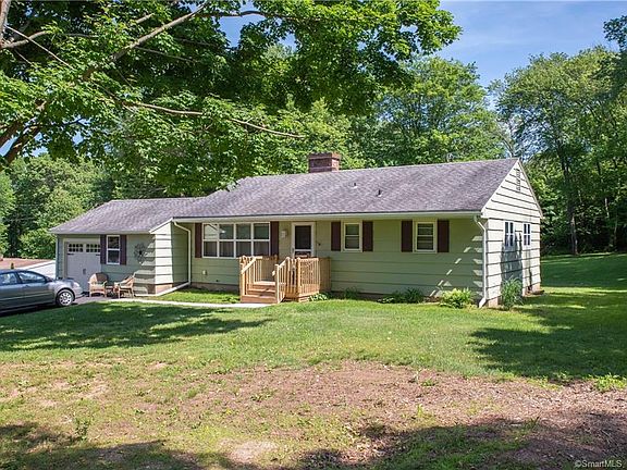 3rd image of 17 Stonewall Ln