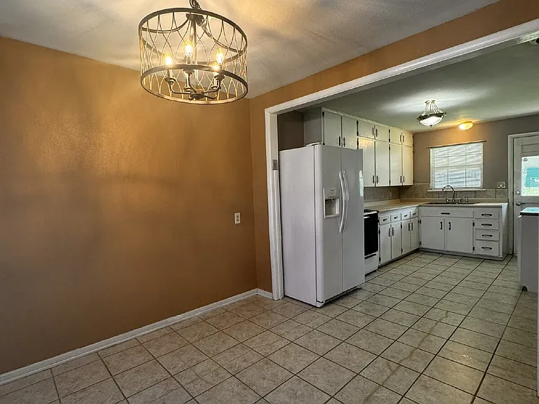 3009 W Olive St — Photo 5