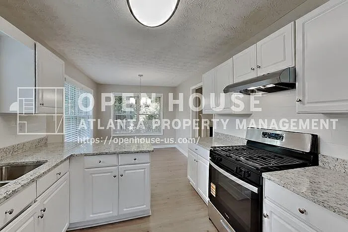 1400 Stampmill Way — Photo 7