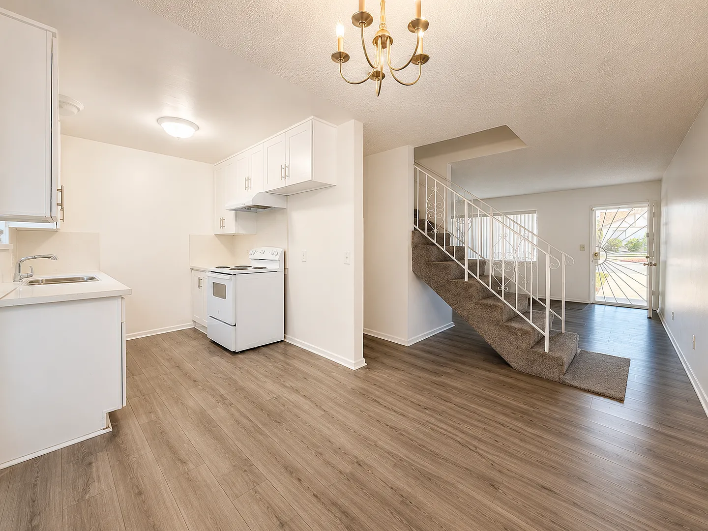 Cypress St. - 474 GOLD — Photo 3