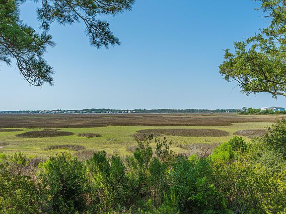 3rd image of 243 Lands End Dr #81