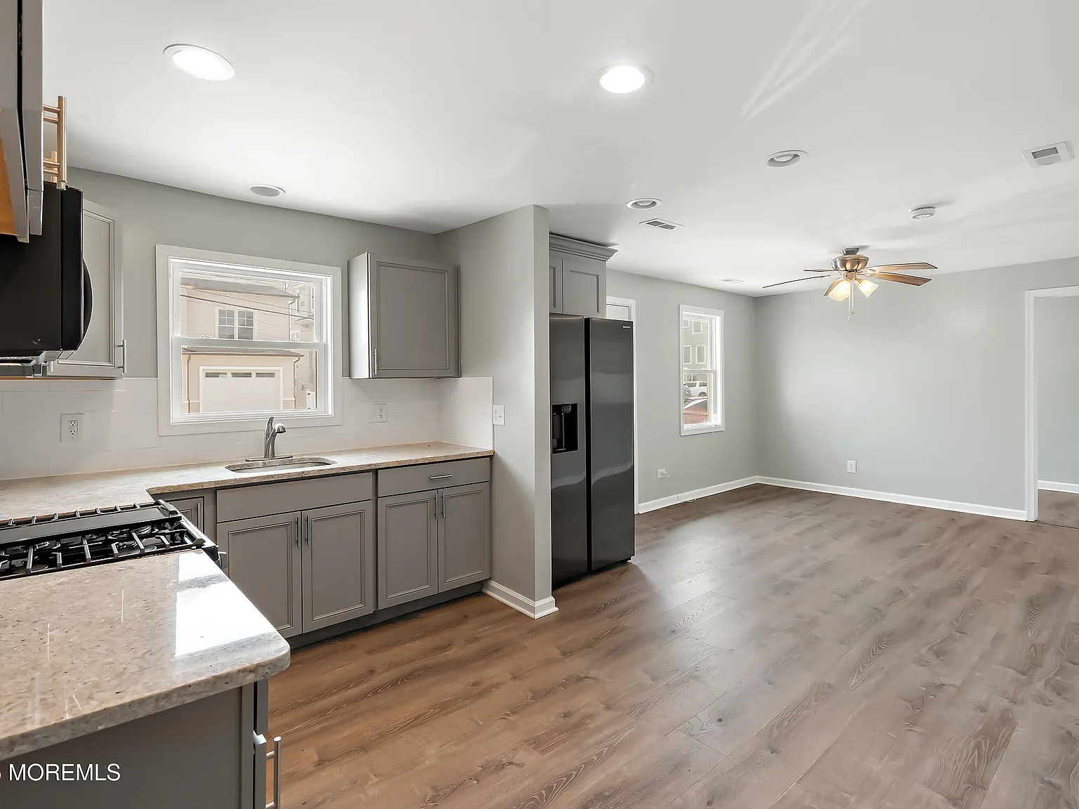2 bed, 850 sqft, $2,600 — Photo 4