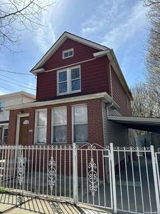 960 E 40th Street, Brooklyn, NY, 11210
