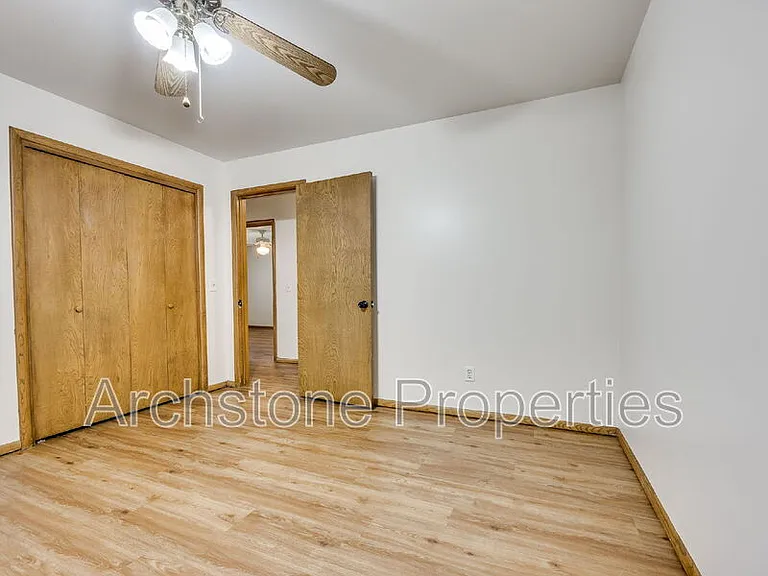 3121 Lakeside Dr — Photo 18