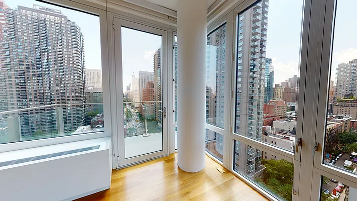 Rented by Bond New York | media 35