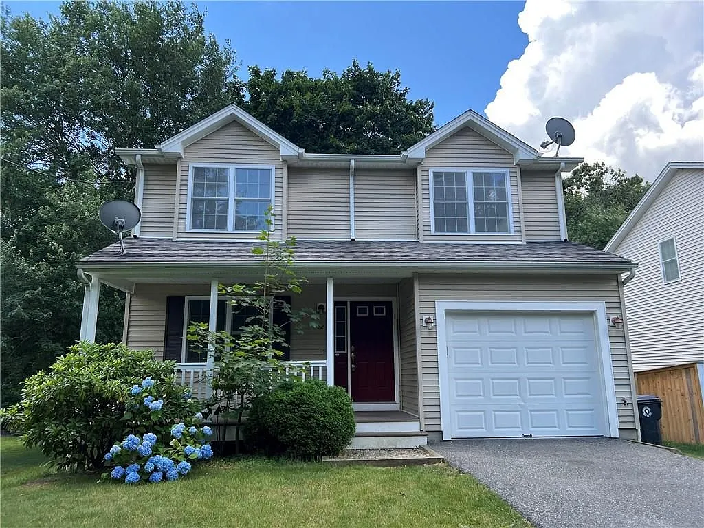 3 bed, 2.0 bath, 1500 sqft, $3,400 — Photo 2
