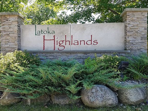 2nd image of 2525 Highland Ct SW