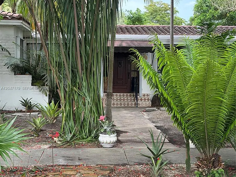 6230 SW 49th St — Photo 14