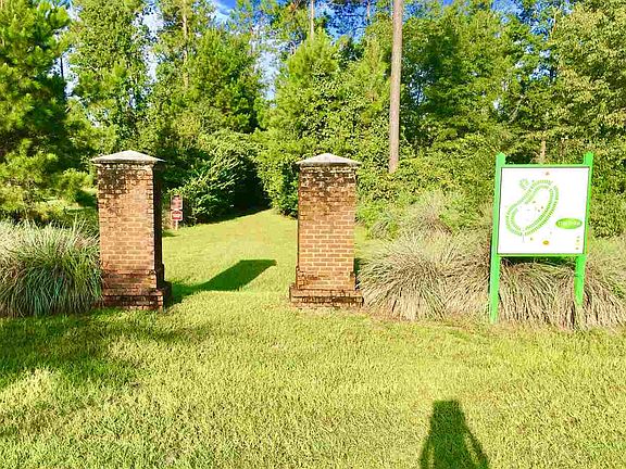 3rd image of Parkside Cir