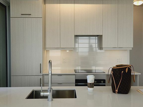 2nd image of 36 Elm Dr W #2407