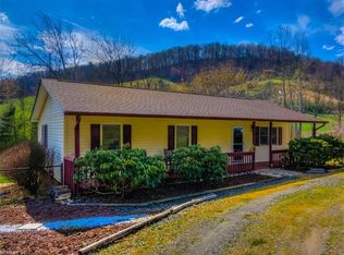 1695 Bruce Rd, Mars Hill, NC 28754