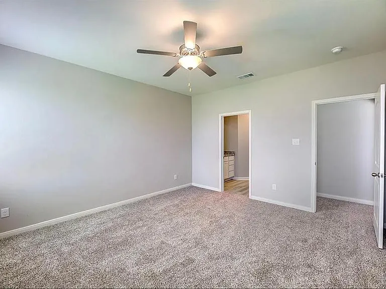 2020 Erlinda Dr — Photo 6