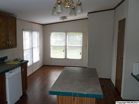 2nd image of 118 Priest Ln