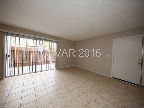 4th image of 3501 Villa Knolls South Dr