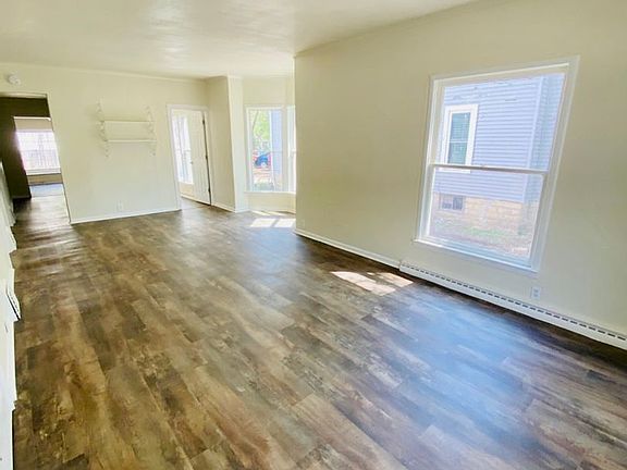 2nd image of 422 Scott Ave