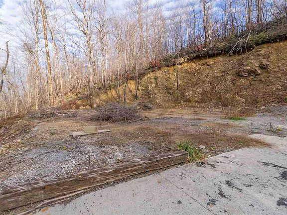4th image of 437 Wiley Oakley Dr