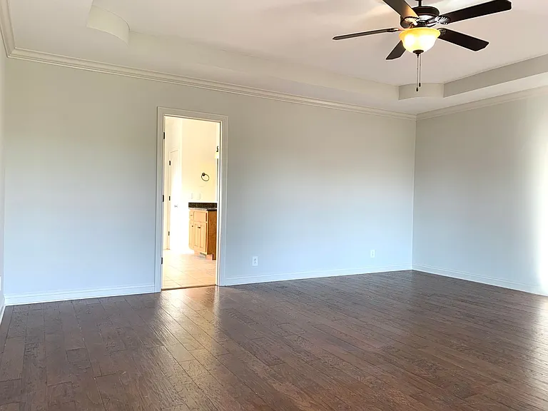 1533 Edgewater Ln — Photo 18