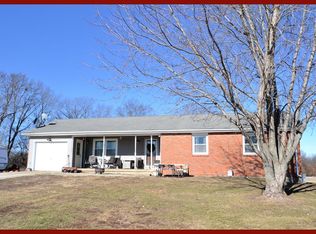 45761 Luck Pl, La Plata, MO 63549