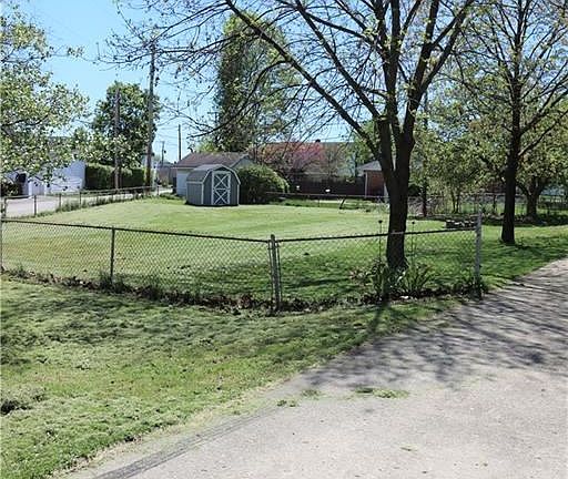 5th image of 18 Tate Ave