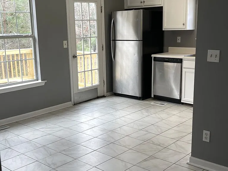 112 Harvard Dr — Photo 7