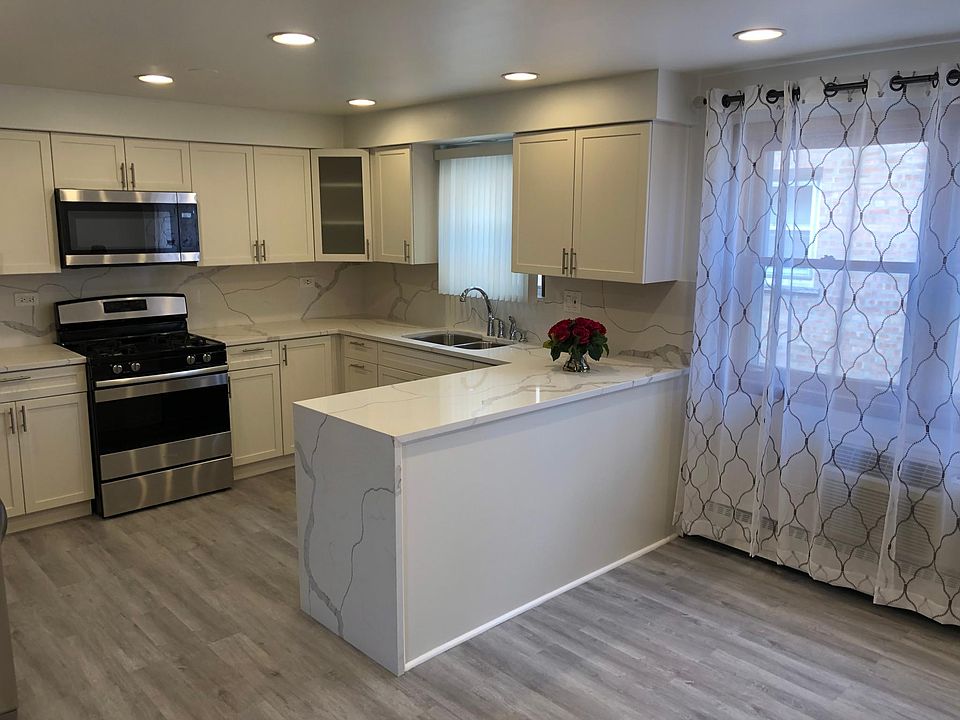 1st image of 4605 N Sayre Ave #1B