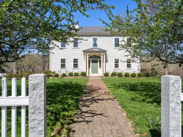 8 Washington St, Sherborn, MA 01770