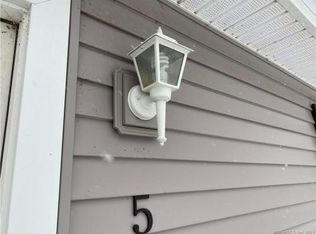 688 Old Colchester Rd #5, Salem, CT 06420