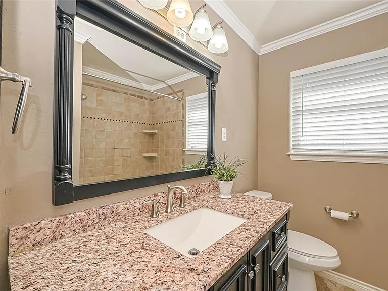9139 Western Dr — Photo 12