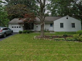 15 Oldox Rd, Delmar, NY 12054