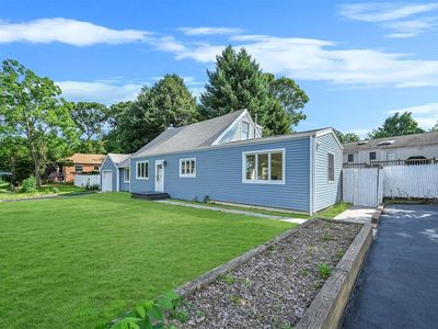 1027 Saint Johnland Road, Kings Park, NY, 11754