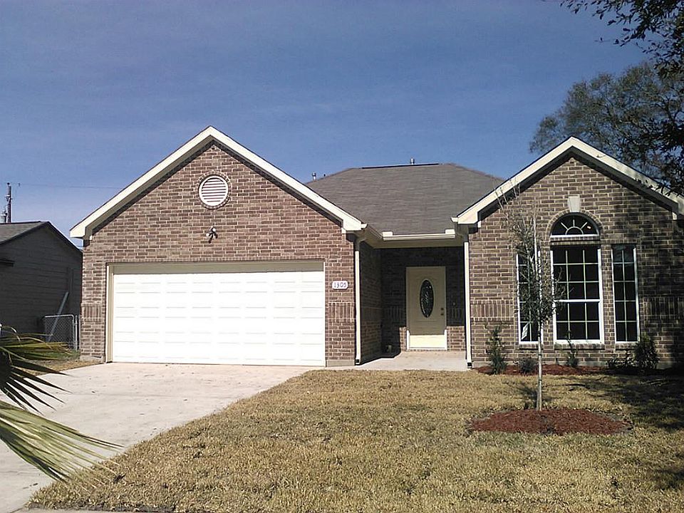 1st image of 1306 Everglade Dr