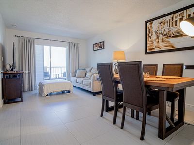 6801 Harding Ave APT 301, Miami Beach, FL, 33141