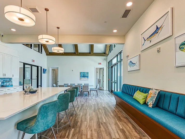 Imperial Crossing Luxury Apartment Homes community clubhouse seating area.