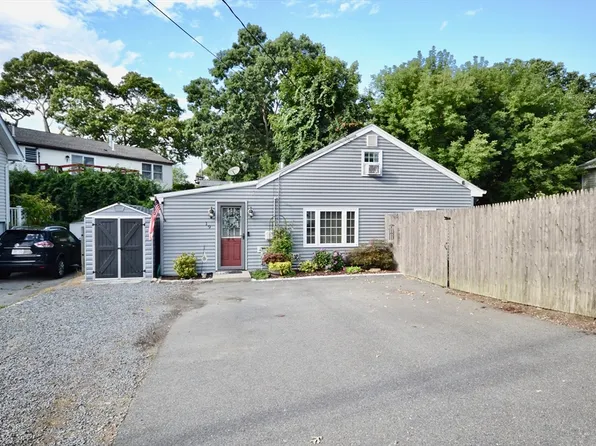 19 Water St, Swansea, MA 02777