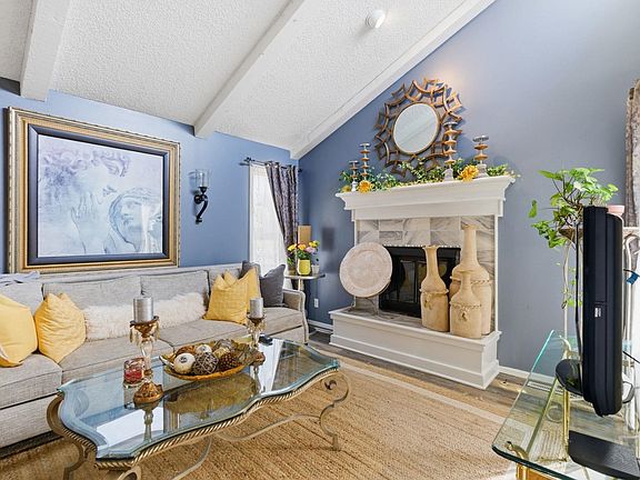 4th image of 719 N Briarwood Rd