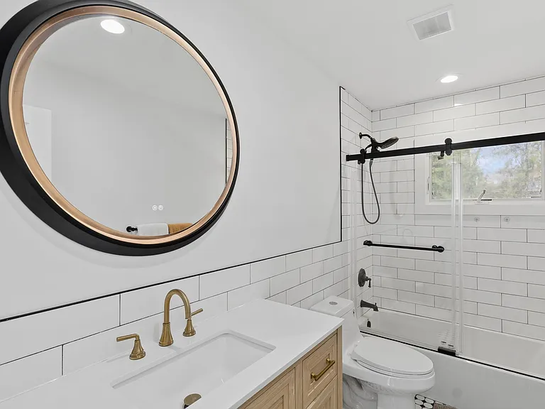 135 Pembroke Dr — Photo 27