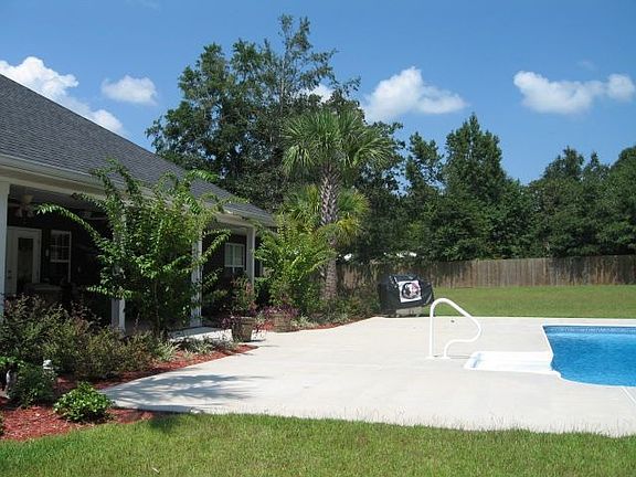 2nd image of 5925 Pine Forest Dr